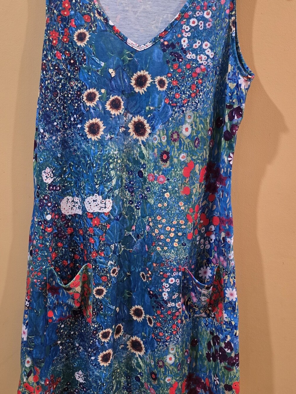 Women's Blue Floral Scoop Neck Tank Top